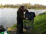 A. Schreurs wint 1e viswedstrijd Zwaaikom Waarbeek